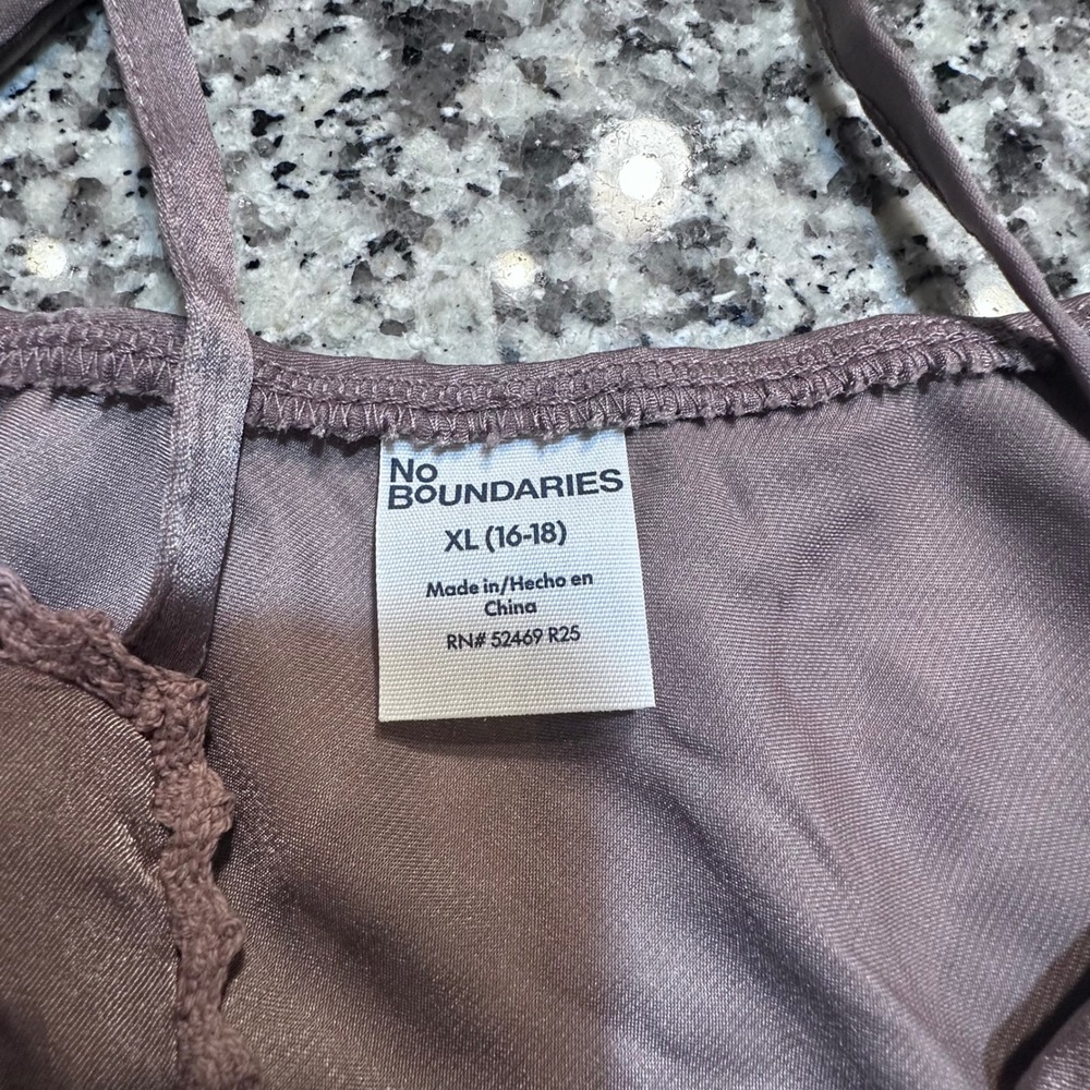 NWT No Boundaries Women's Cami Tank Top‎ XL 16-18 Satin Bow Adjustable Straps - Picture 6 of 10